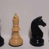Schachfiguren schwarz/beige KH 93 mm mit Filz