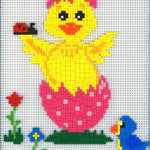 Stickit-Pixel Osterküken mit Junikäfer