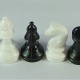 Schachfiguren weiss/schwarz KH 74 mm, ohne Filzsockel